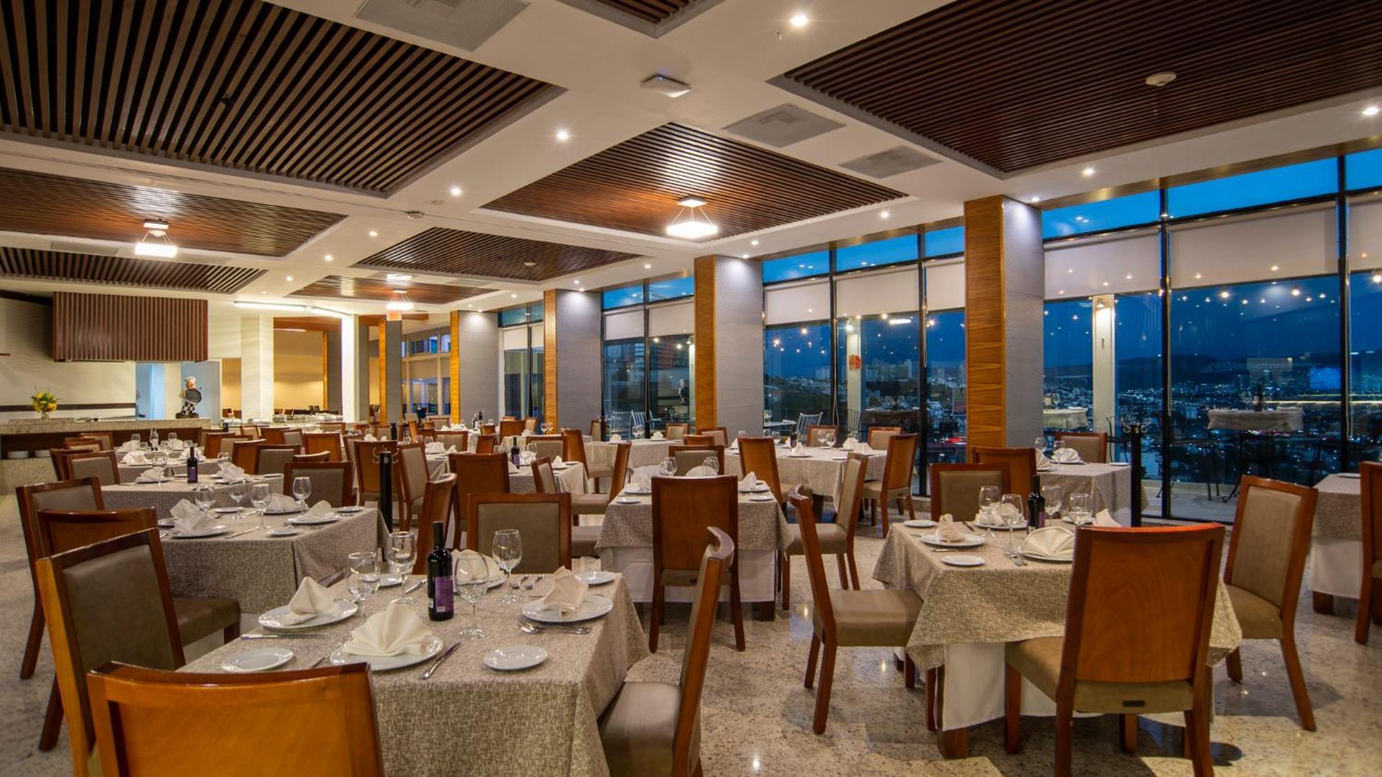 Hotel Zona Diamante, An Ihg 4*